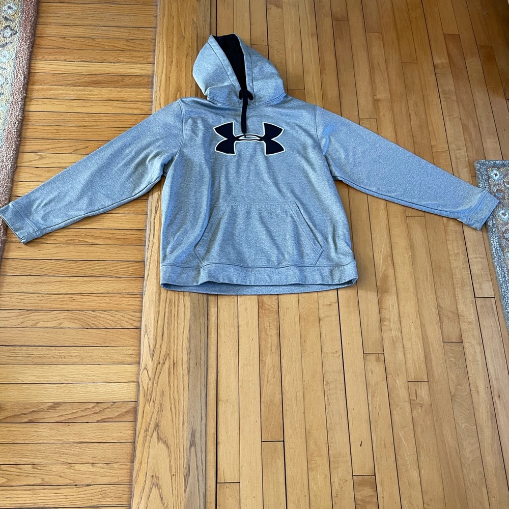 Men’s under armour sweatshirt like new condition